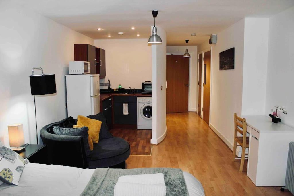 Modern City Central Studio Apt Birmingham Extérieur photo